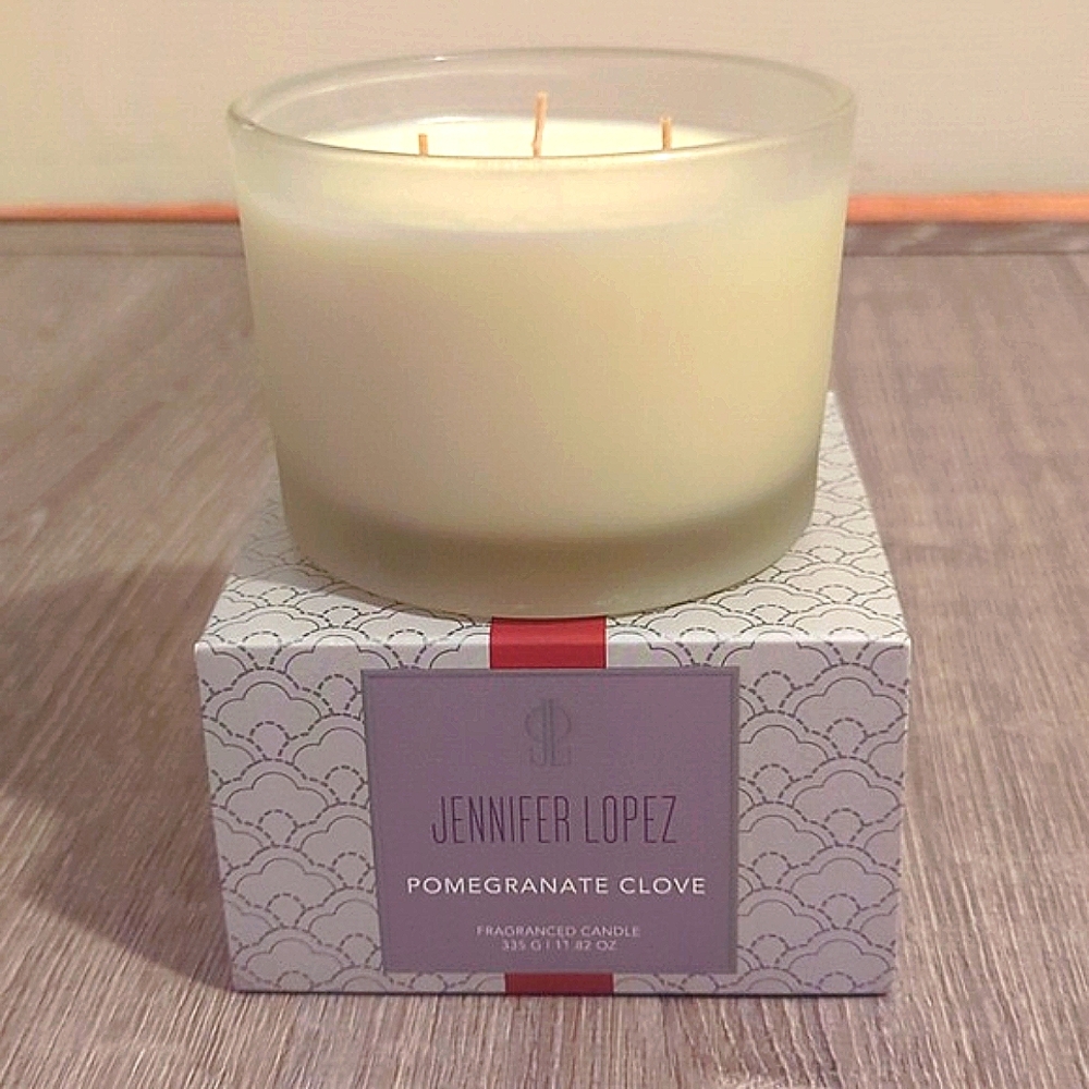 Jennifer Lopez Pomegranate Clove Holiday Candle NWT